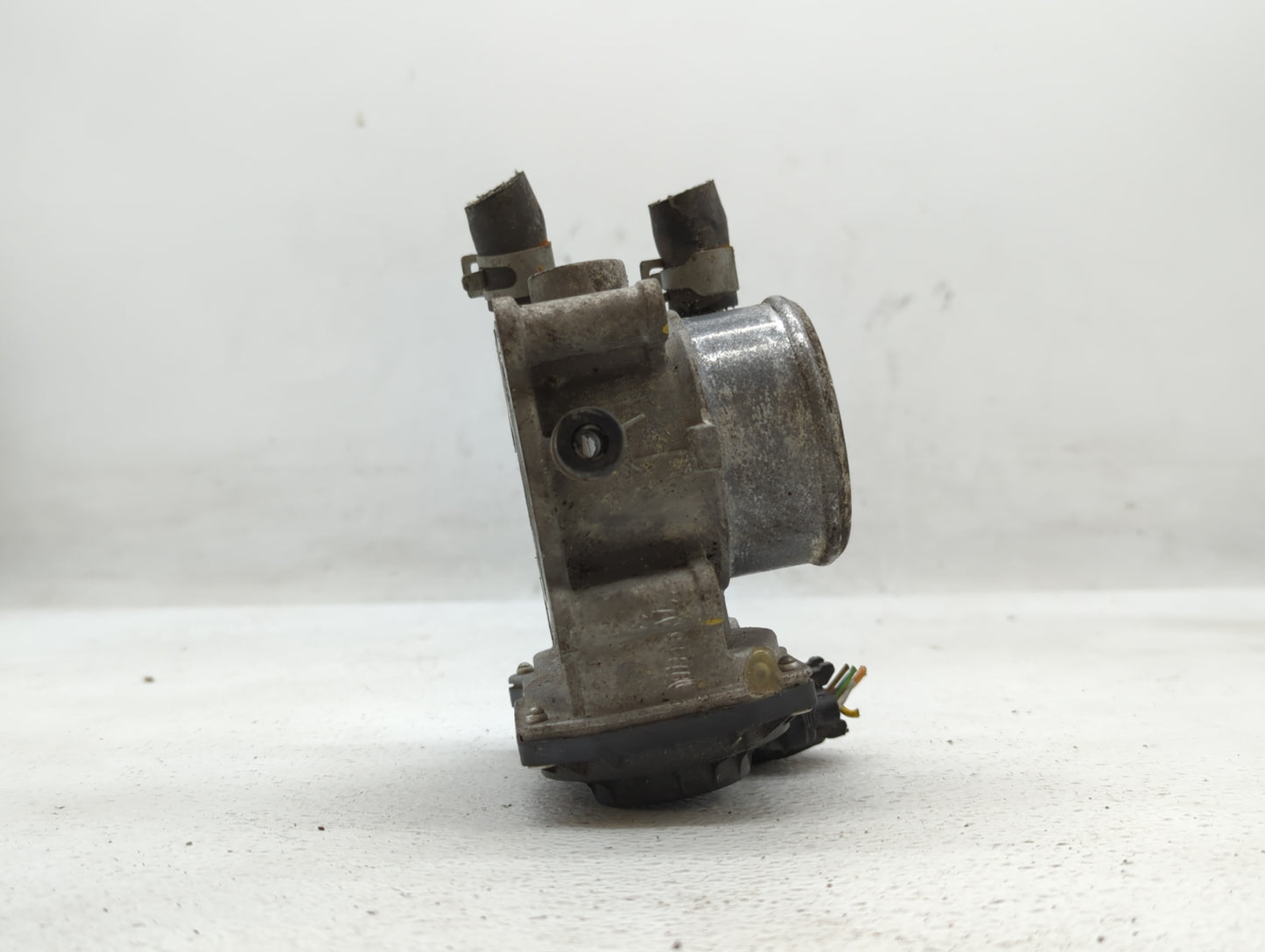 2015-2020 Hyundai Veloster Throttle Body P/N:35100-2B340 Fits Fits 2015 2016 2017 2018 2019 2020 2021 2022 OEM Used Auto Par