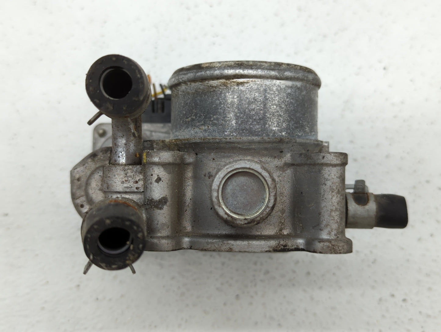 2015-2020 Hyundai Veloster Throttle Body P/N:35100-2B340 Fits Fits 2015 2016 2017 2018 2019 2020 2021 2022 OEM Used Auto Par