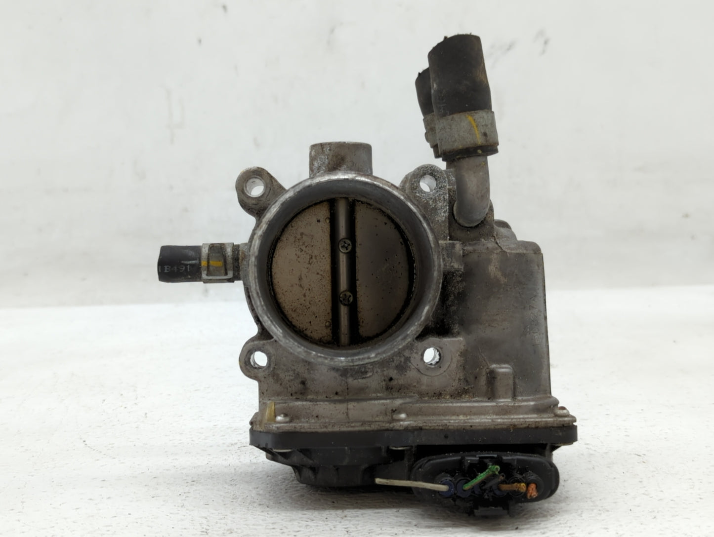 2015-2020 Hyundai Veloster Throttle Body P/N:35100-2B340 Fits Fits 2015 2016 2017 2018 2019 2020 2021 2022 OEM Used Auto Par