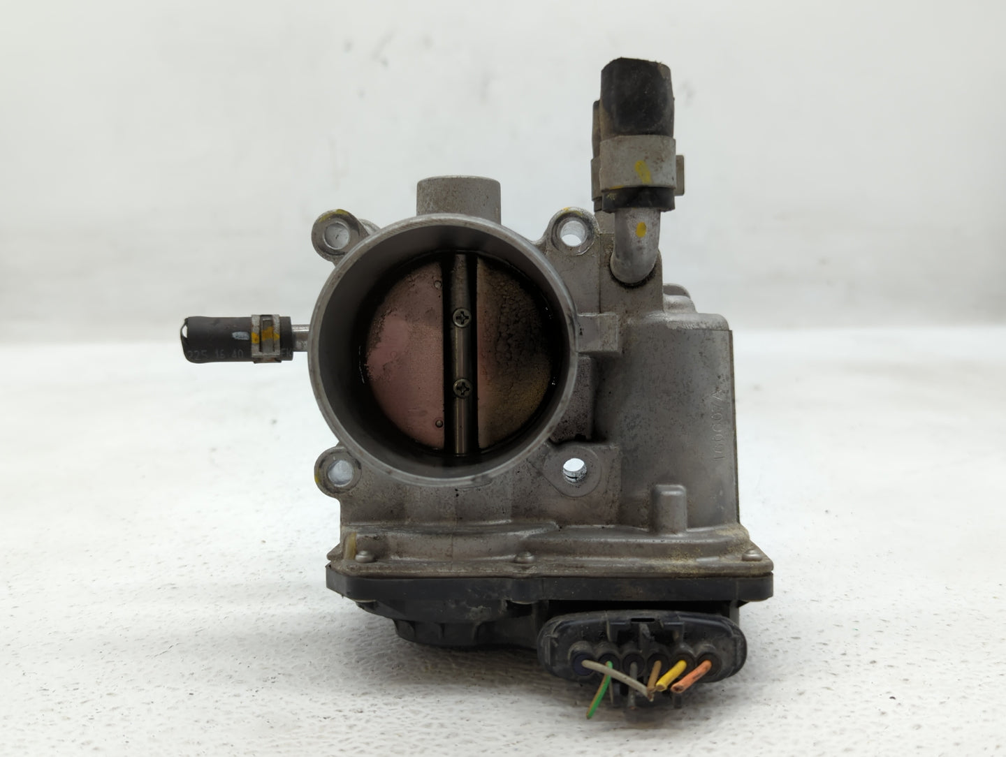 2012-2017 Hyundai Veloster Throttle Body P/N:35100-2B300 Fits Fits 2012 2013 2014 2015 2016 2017 2018 2019 OEM Used Auto Par
