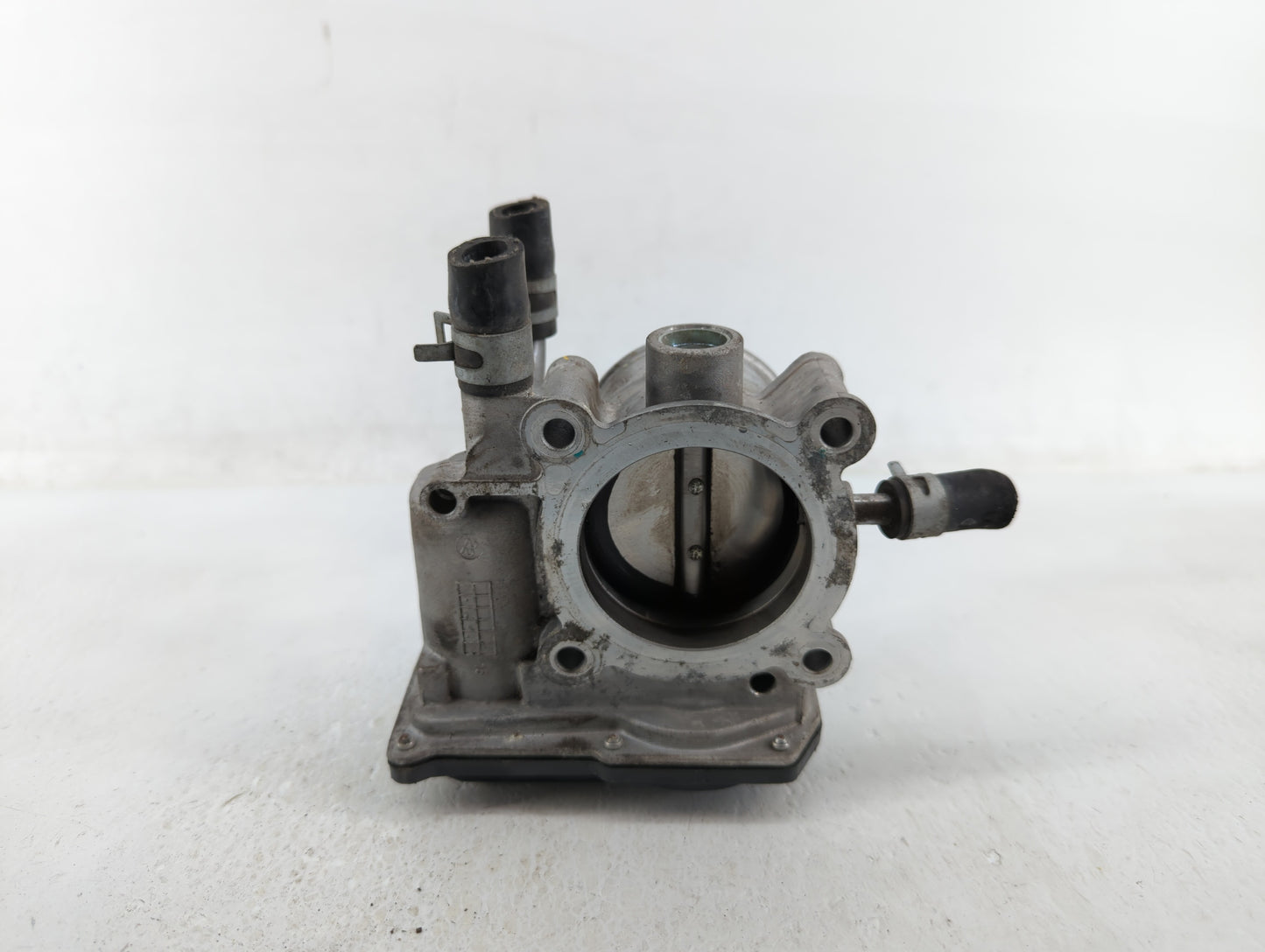 2012-2017 Hyundai Veloster Throttle Body P/N:35100-2B300 Fits Fits 2012 2013 2014 2015 2016 2017 2018 2019 OEM Used Auto Par