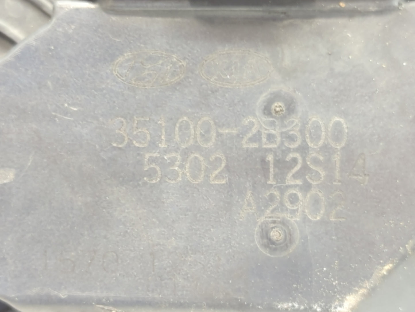2012-2017 Hyundai Veloster Throttle Body P/N:35100-2B370 Fits Fits 2012 2013 2014 2015 2016 2017 2018 2019 OEM Used Auto Par