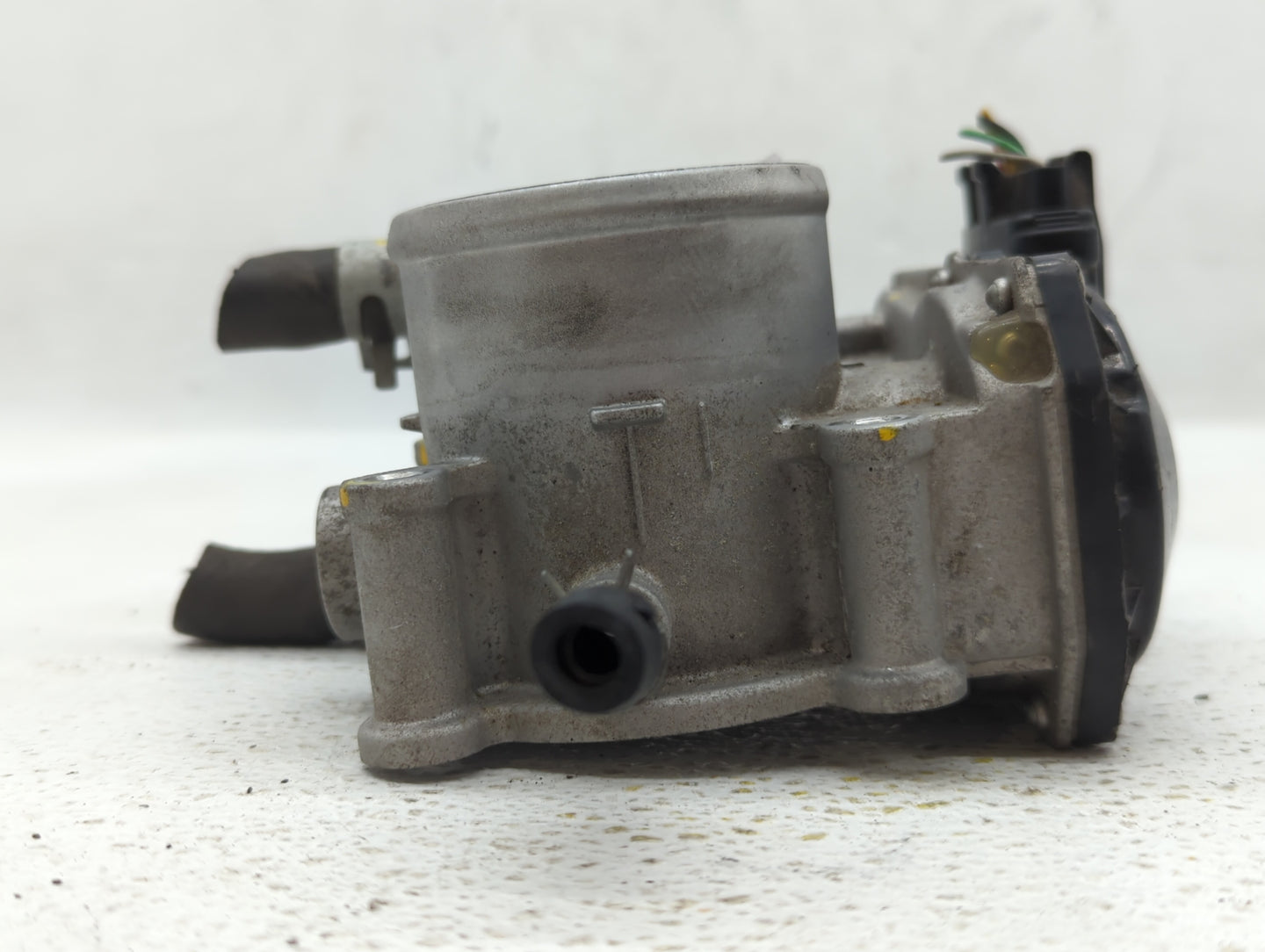 2012-2017 Hyundai Veloster Throttle Body P/N:35100-2B300 Fits Fits 2012 2013 2014 2015 2016 2017 2018 2019 OEM Used Auto Par
