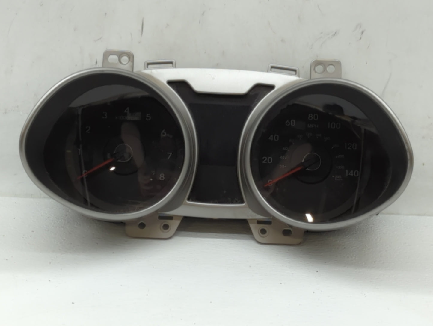 2016-2017 Hyundai Veloster Instrument Cluster Speedometer Gauges P/N:94031-2V240RDR 94031-2V201 Fits Fits 2016 2017 OEM Used
