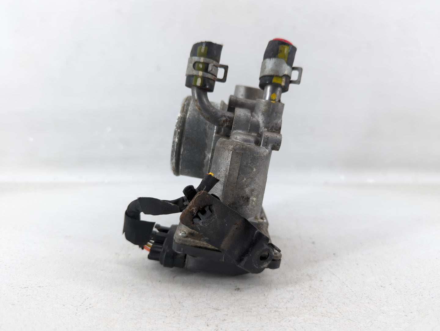 2015-2020 Hyundai Veloster Throttle Body P/N:35100-2B340 Fits Fits 2015 2016 2017 2018 2019 2020 2021 2022 OEM Used Auto Par