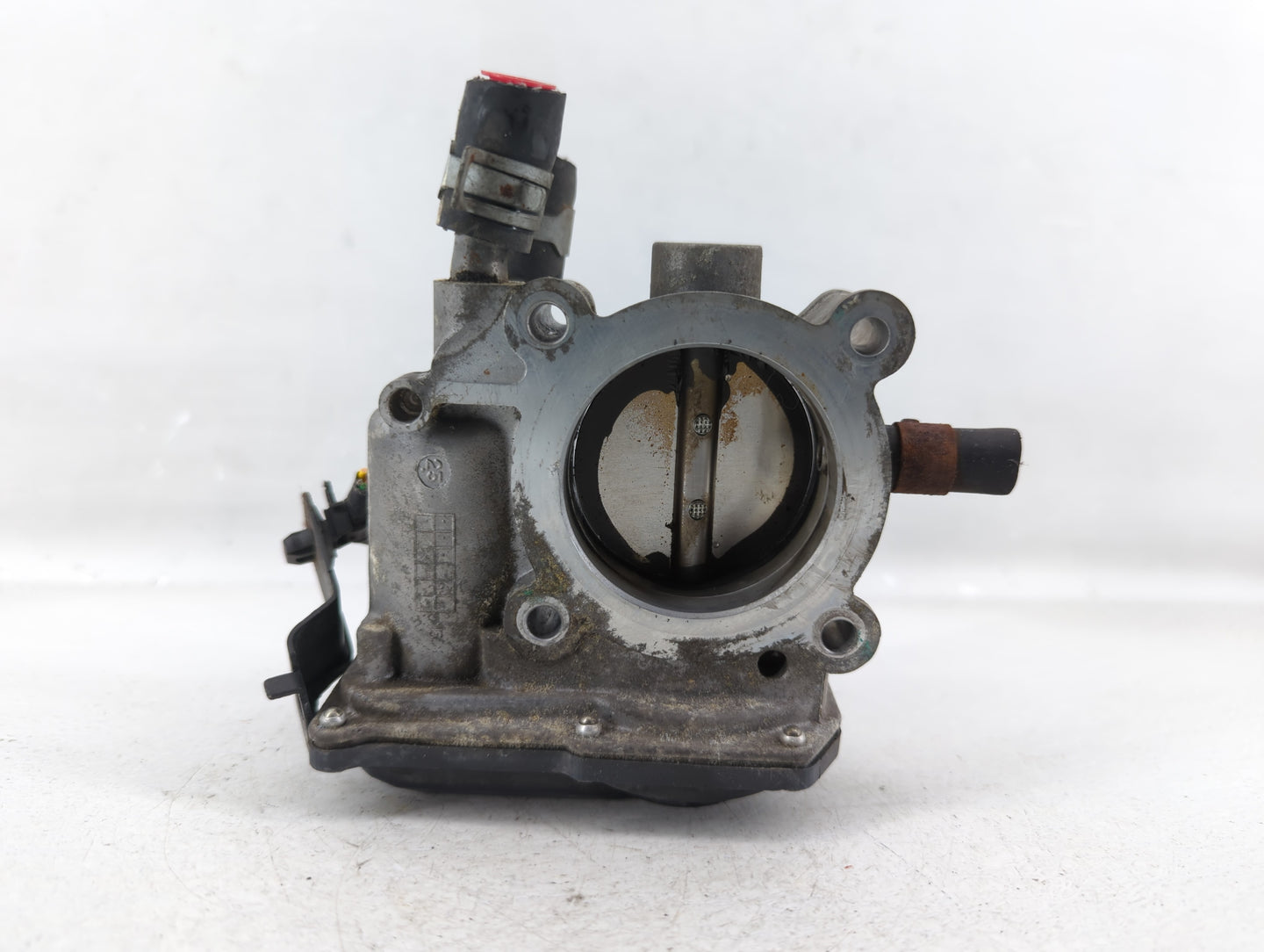 2015-2020 Hyundai Veloster Throttle Body P/N:35100-2B340 Fits Fits 2015 2016 2017 2018 2019 2020 2021 2022 OEM Used Auto Par