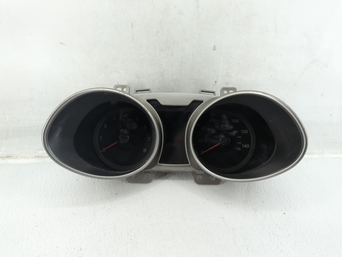 2016-2017 Hyundai Veloster Instrument Cluster Speedometer Gauges P/N:94031-2V240 94031-2V240RDR Fits Fits 2016 2017 OEM Used