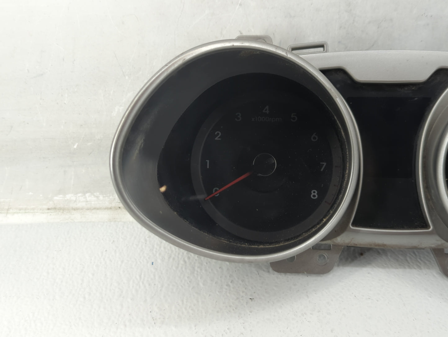 2016-2017 Hyundai Veloster Instrument Cluster Speedometer Gauges P/N:94031-2V240 94031-2V240RDR Fits Fits 2016 2017 OEM Used