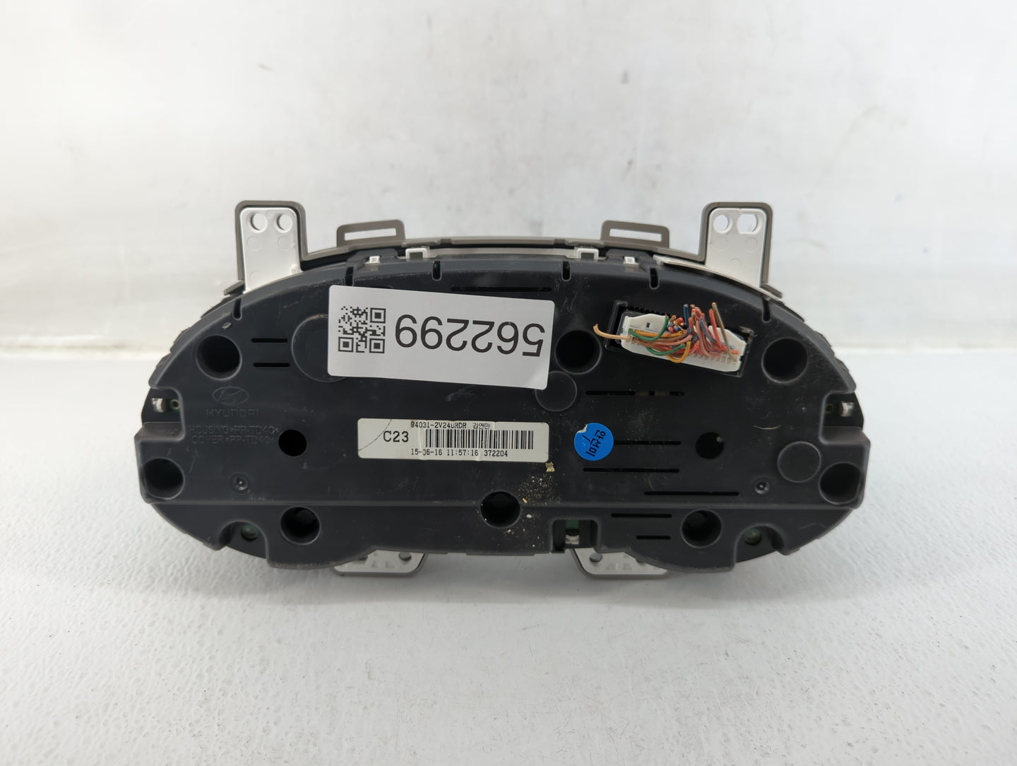 2016-2017 Hyundai Veloster Instrument Cluster Speedometer Gauges P/N:94031-2V240 94031-2V240RDR Fits Fits 2016 2017 OEM Used