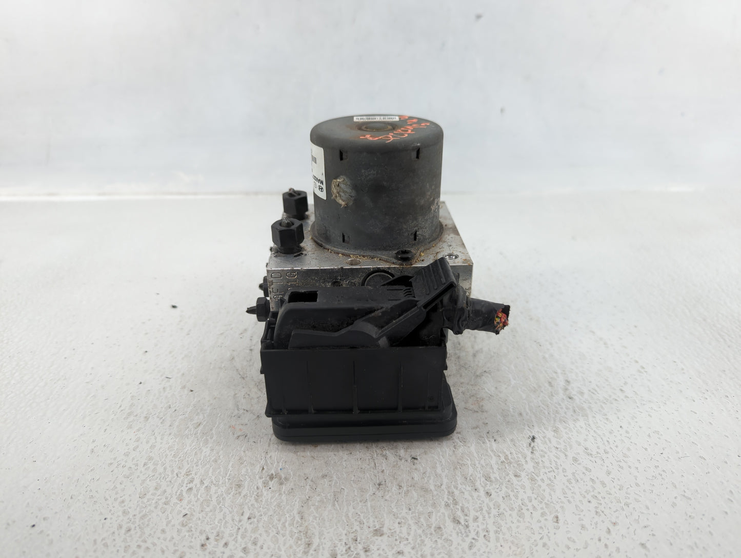 2015-2017 Hyundai Veloster ABS Pump Control Module Replacement P/N:58920-2V480 Fits Fits 2015 2016 2017 OEM Used Auto Parts 
