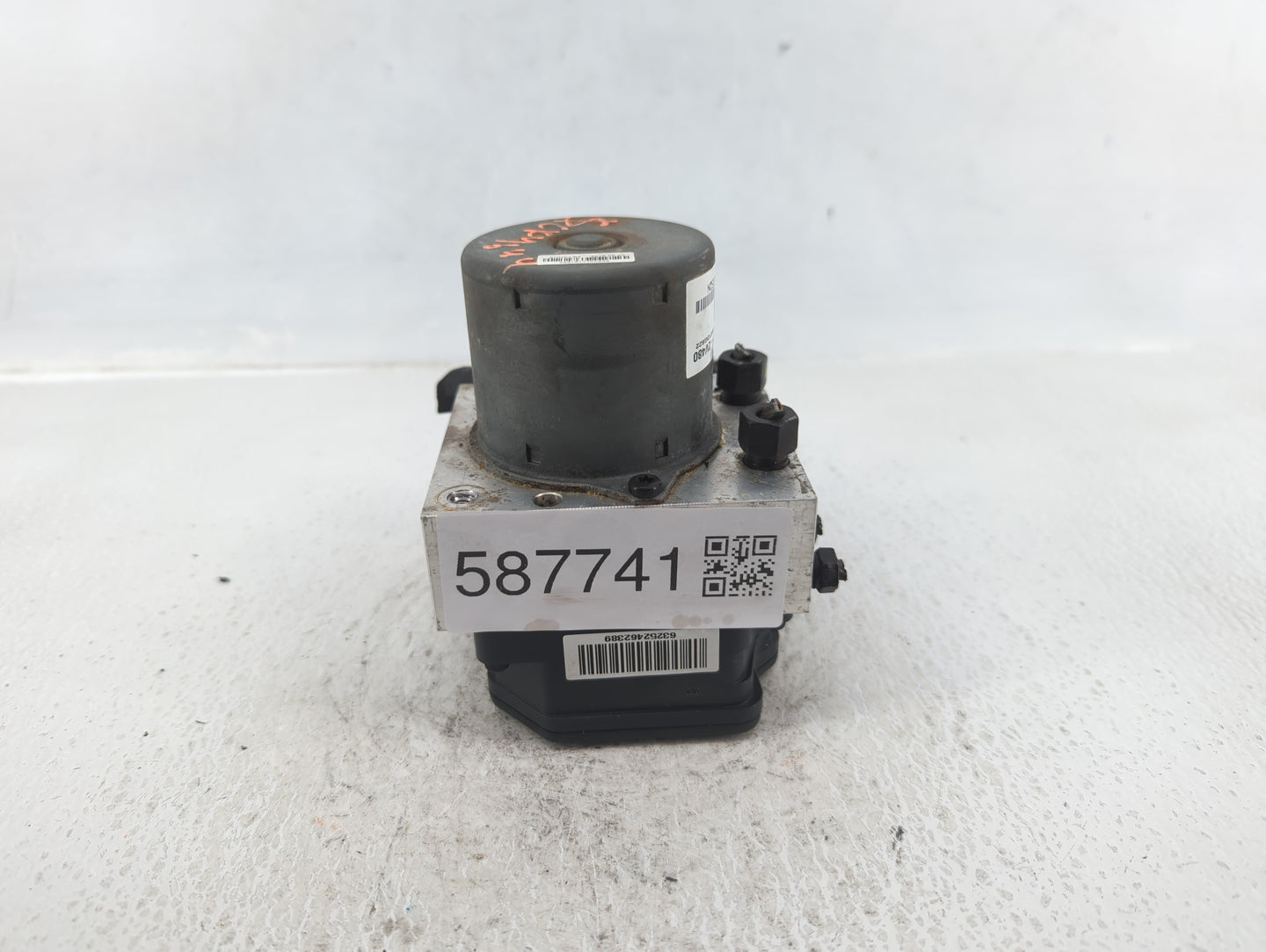 2015-2017 Hyundai Veloster ABS Pump Control Module Replacement P/N:58920-2V480 Fits Fits 2015 2016 2017 OEM Used Auto Parts 