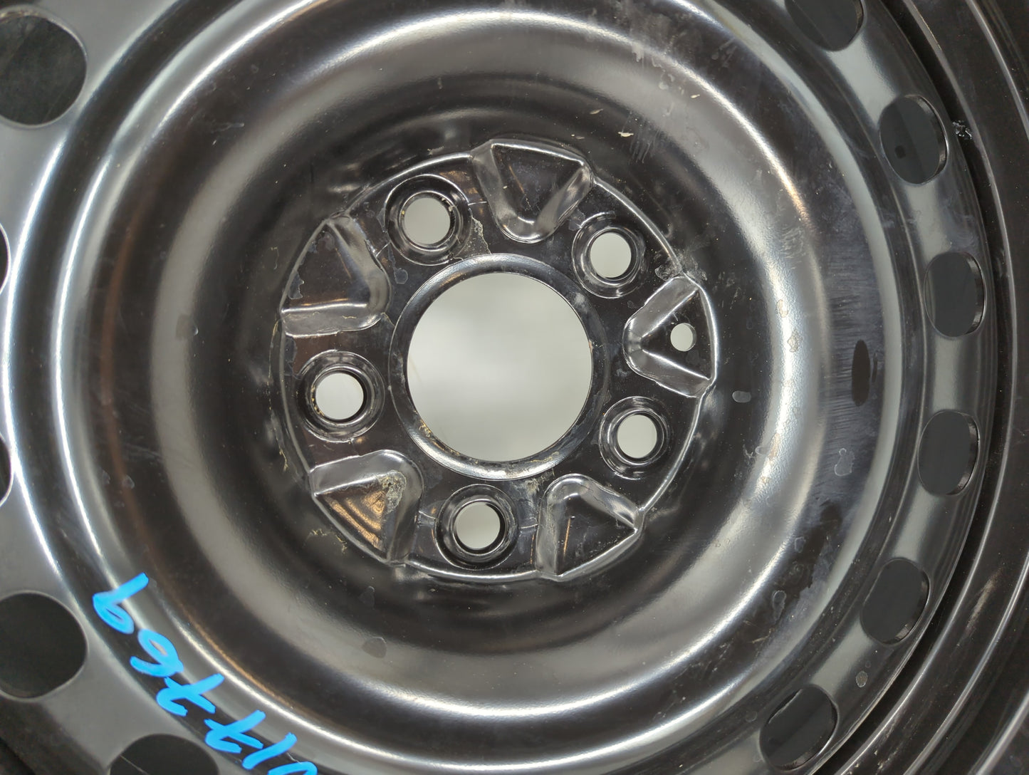 2016-2016 Hyundai Veloster Spare Donut Tire Wheel Rim Oem - Oemusedautoparts1.com