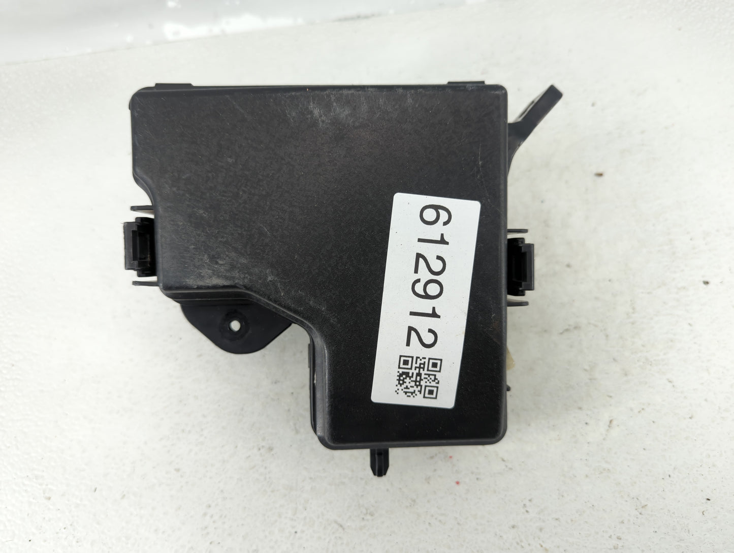 2016-2017 Hyundai Veloster Fusebox Fuse Box Panel Relay Module P/N:91305 L949 Fits Fits 2016 2017 OEM Used Auto Parts - Oemu