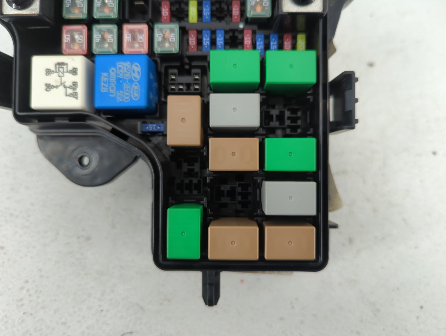 2016-2017 Hyundai Veloster Fusebox Fuse Box Panel Relay Module P/N:91305 L949 Fits Fits 2016 2017 OEM Used Auto Parts - Oemu