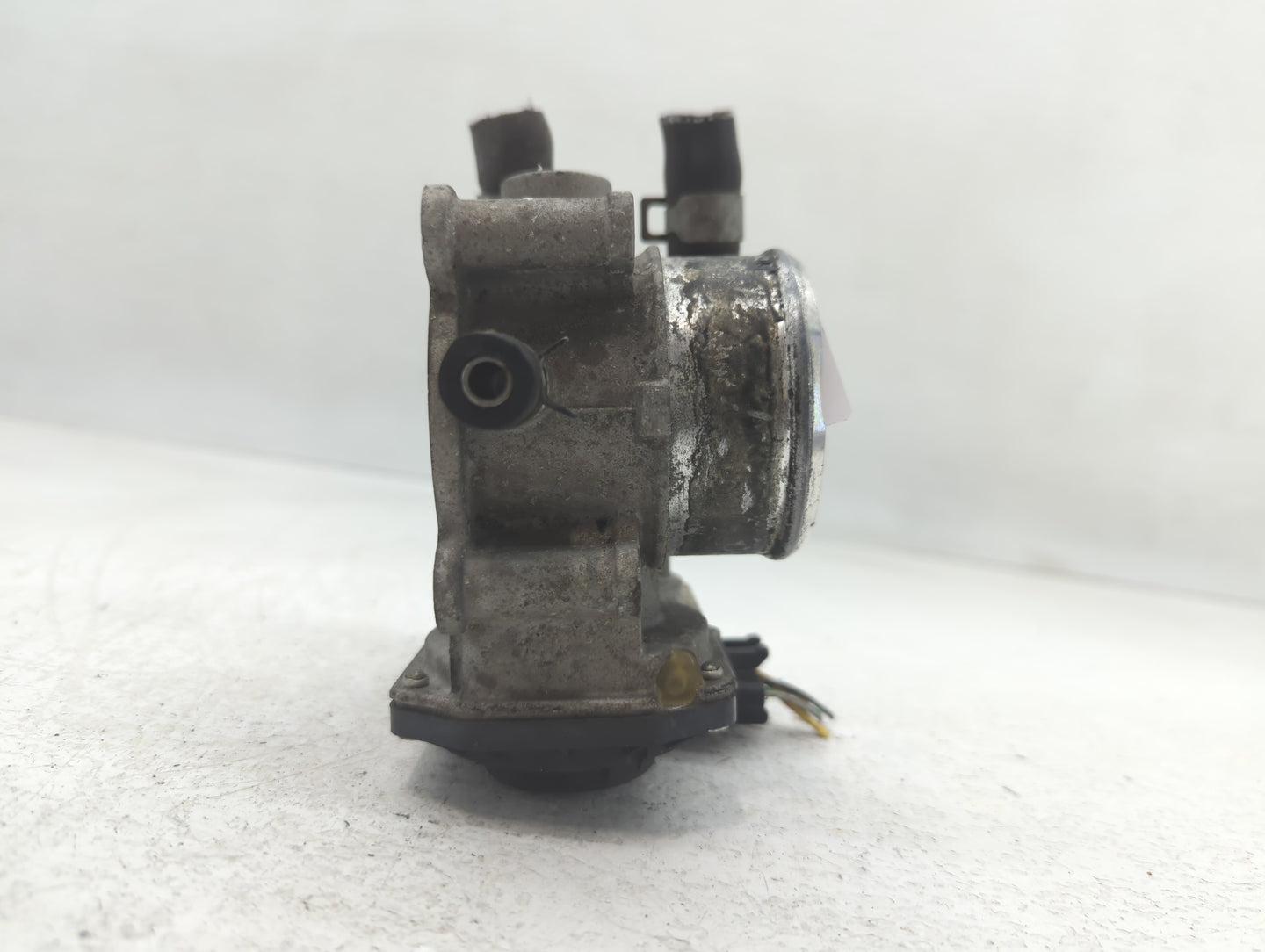 2015-2020 Hyundai Veloster Throttle Body P/N:8530 1610 35100-2B3 Fits Fits 2015 2016 2017 2018 2019 2020 2021 2022 OEM Used 