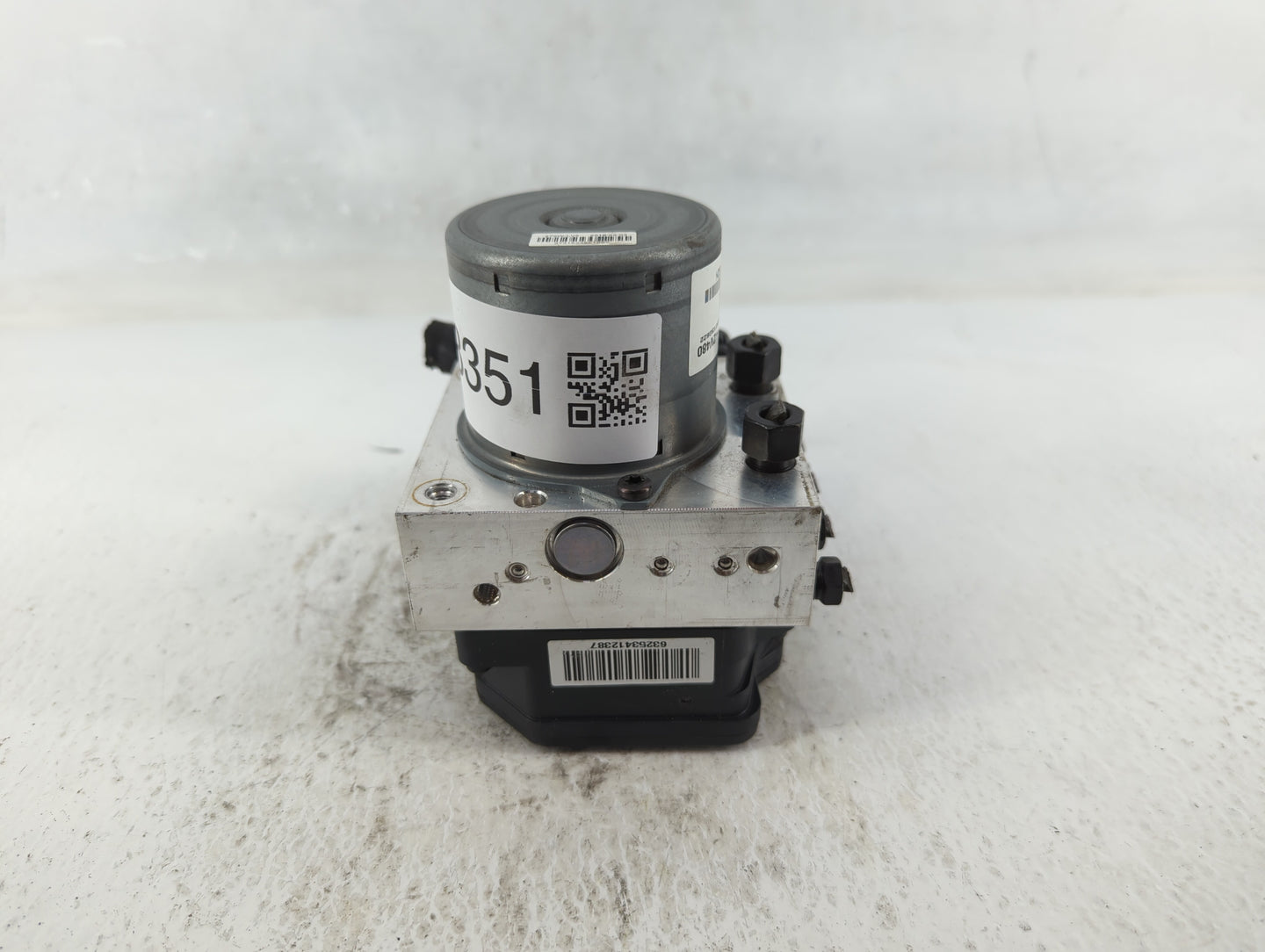 2015-2017 Hyundai Veloster ABS Pump Control Module Replacement P/N:58920-2V480 Fits Fits 2015 2016 2017 OEM Used Auto Parts 