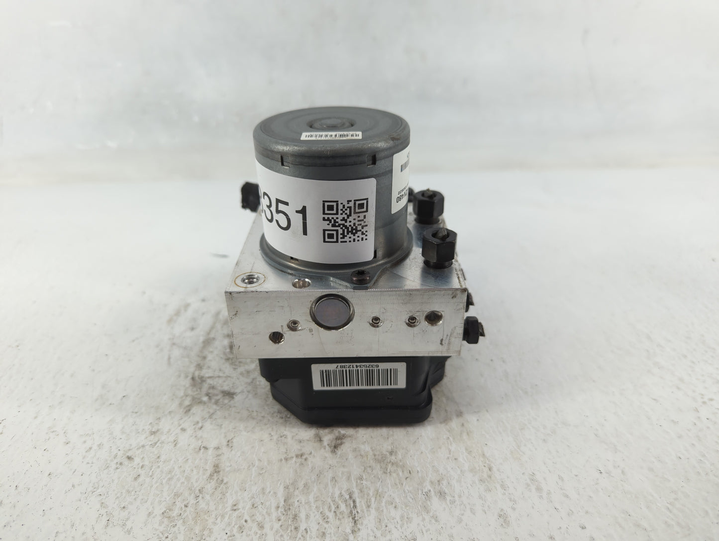 2015-2017 Hyundai Veloster ABS Pump Control Module Replacement P/N:58920-2V480 Fits Fits 2015 2016 2017 OEM Used Auto Parts 