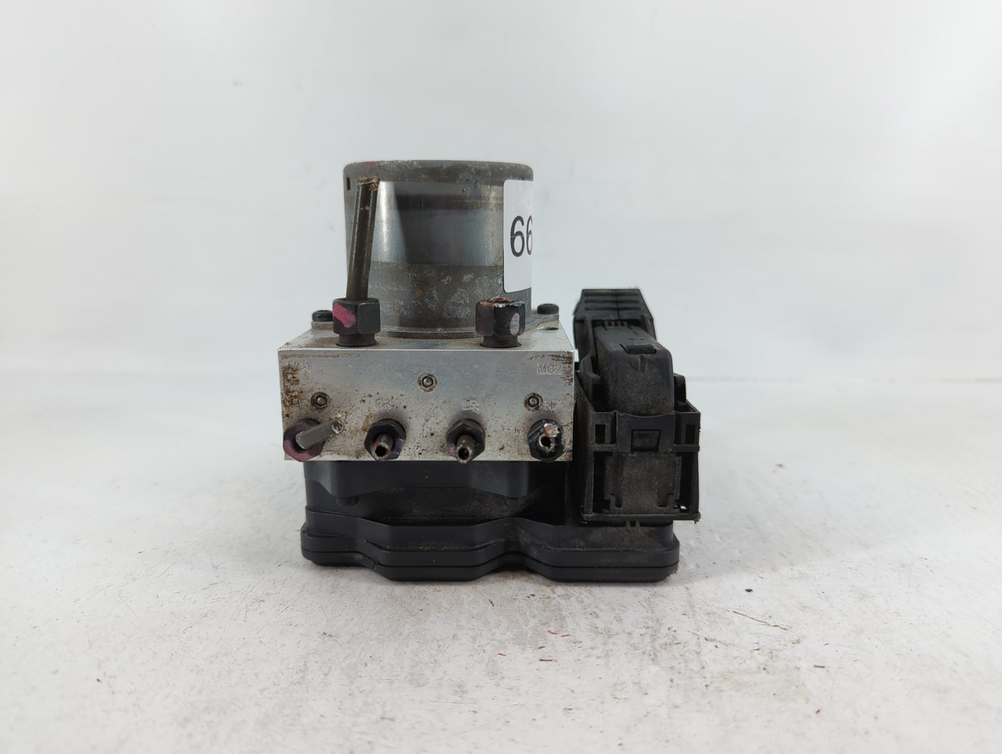 2015-2017 Hyundai Veloster ABS Pump Control Module Replacement P/N:58920-2V480 Fits Fits 2015 2016 2017 OEM Used Auto Parts 