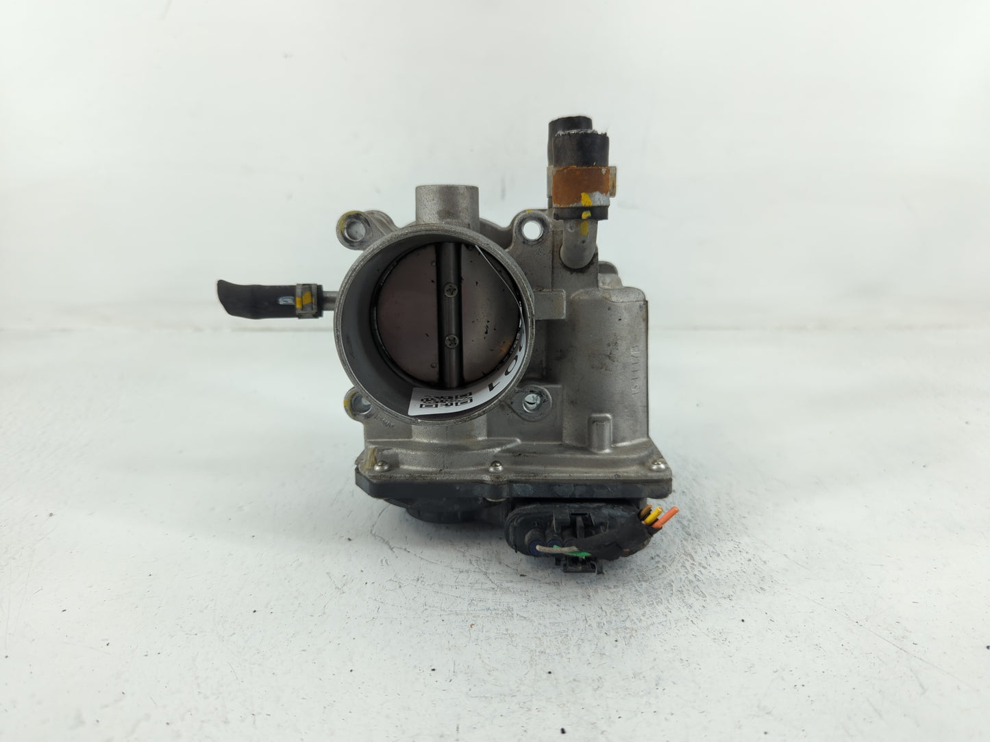 2012-2017 Hyundai Veloster Throttle Body P/N:35100-2B300 Fits Fits 2012 2013 2014 2015 2016 2017 2018 2019 OEM Used Auto Par