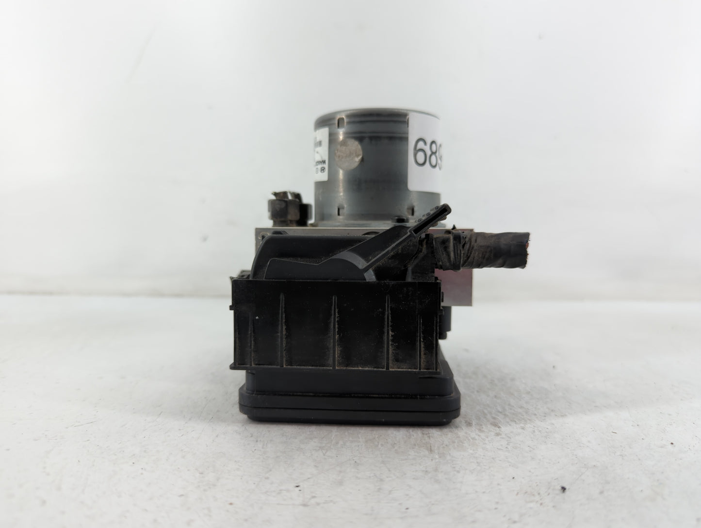 2015-2017 Hyundai Veloster ABS Pump Control Module Replacement P/N:58920-2V480 Fits Fits 2015 2016 2017 OEM Used Auto Parts 