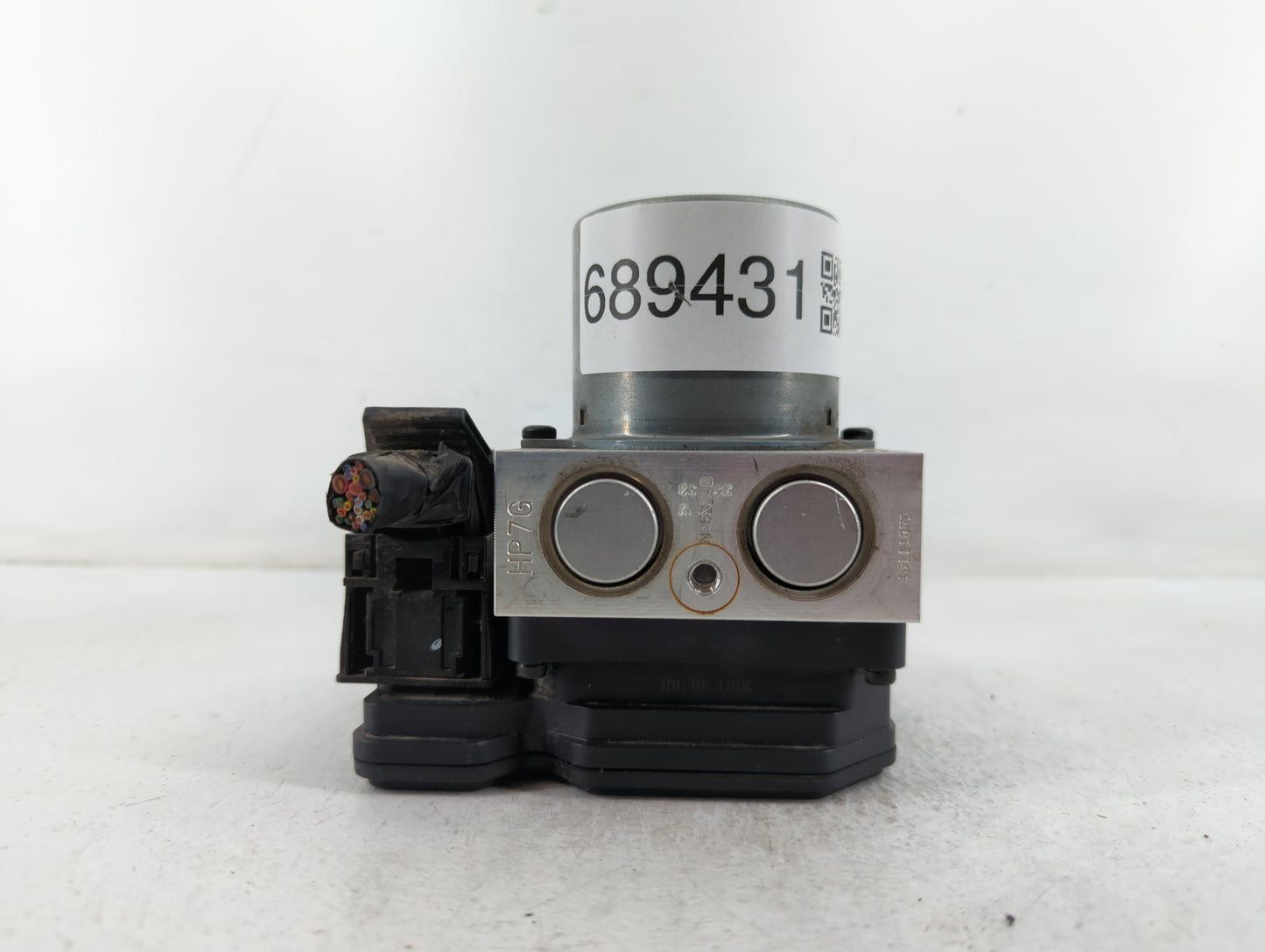 2015-2017 Hyundai Veloster ABS Pump Control Module Replacement P/N:58920-2V480 Fits Fits 2015 2016 2017 OEM Used Auto Parts 