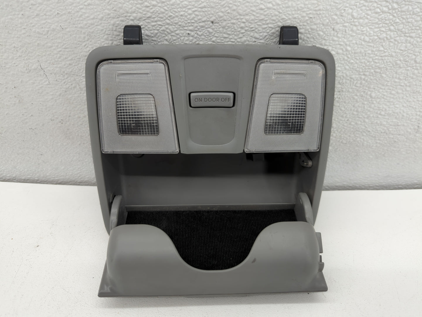 2016 Hyundai Veloster Overhead Roof Console - Oemusedautoparts1.com