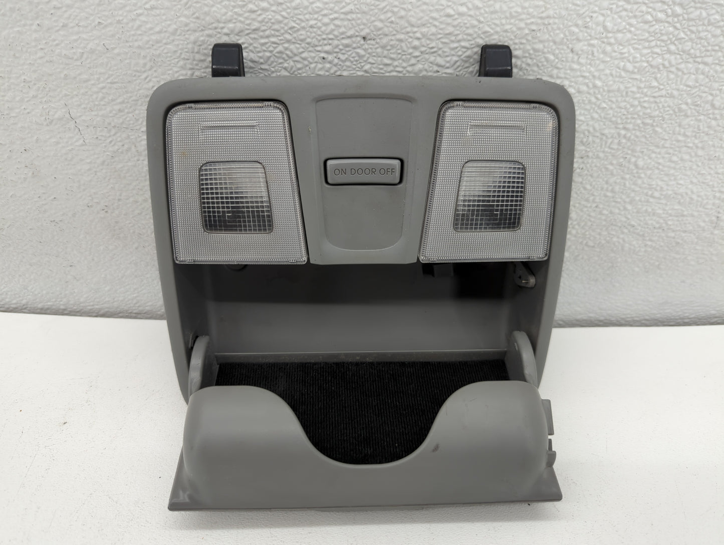 2016 Hyundai Veloster Overhead Roof Console - Oemusedautoparts1.com