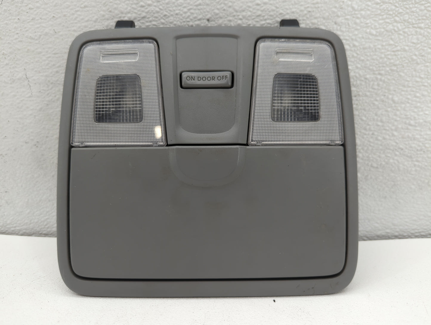2016 Hyundai Veloster Overhead Roof Console - Oemusedautoparts1.com