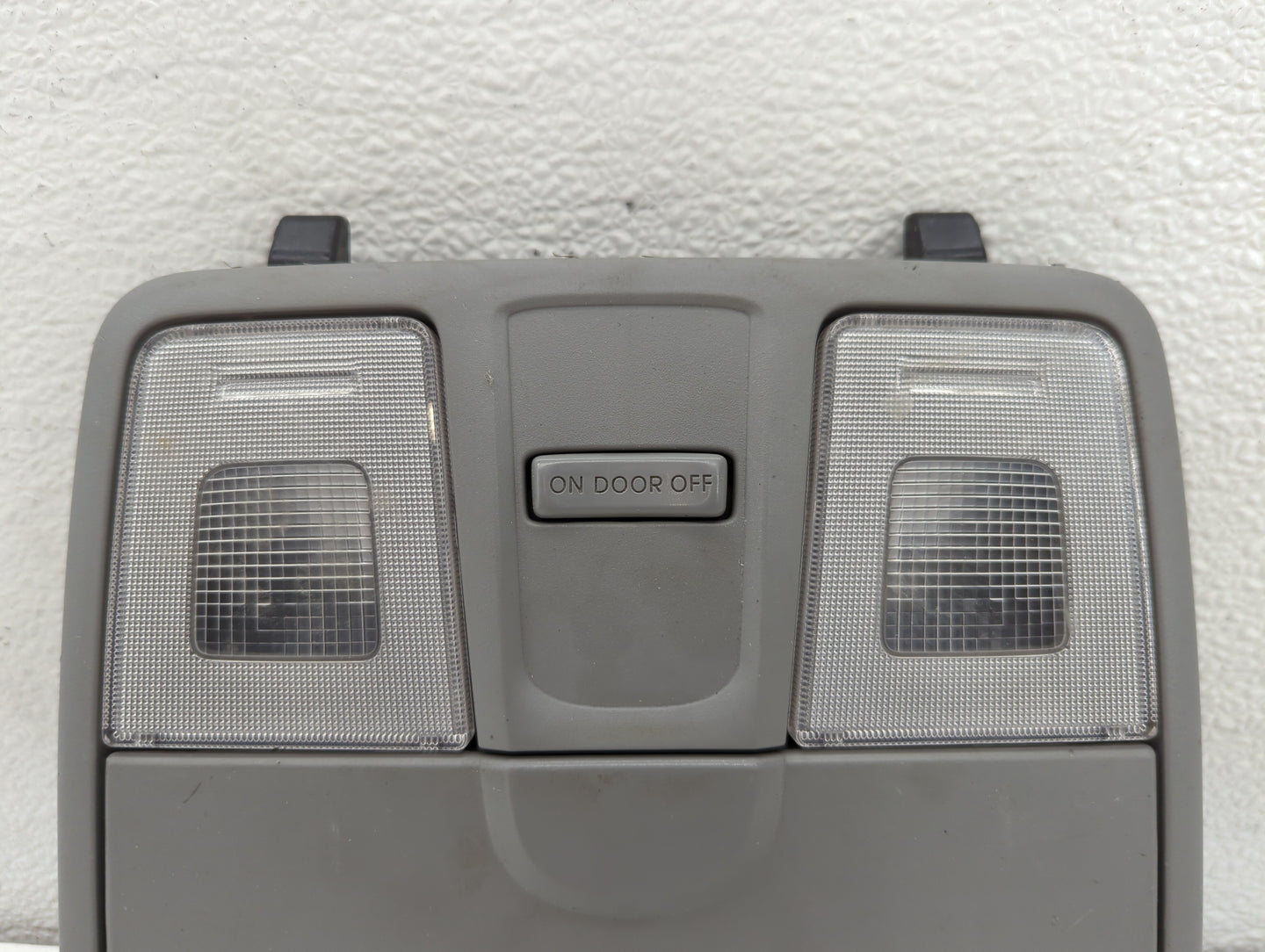 2016 Hyundai Veloster Overhead Roof Console - Oemusedautoparts1.com