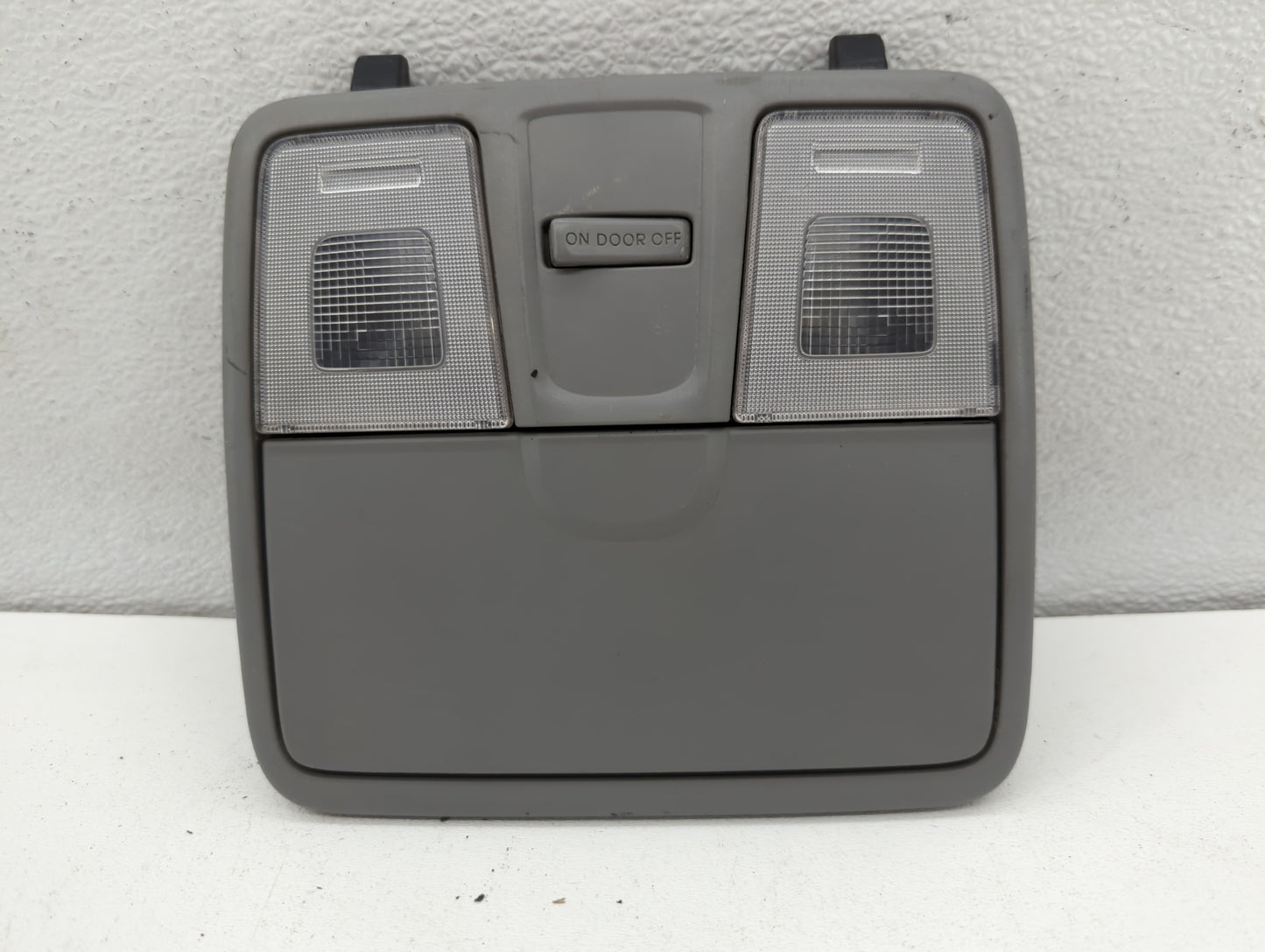 2016 Hyundai Veloster Overhead Roof Console - Oemusedautoparts1.com