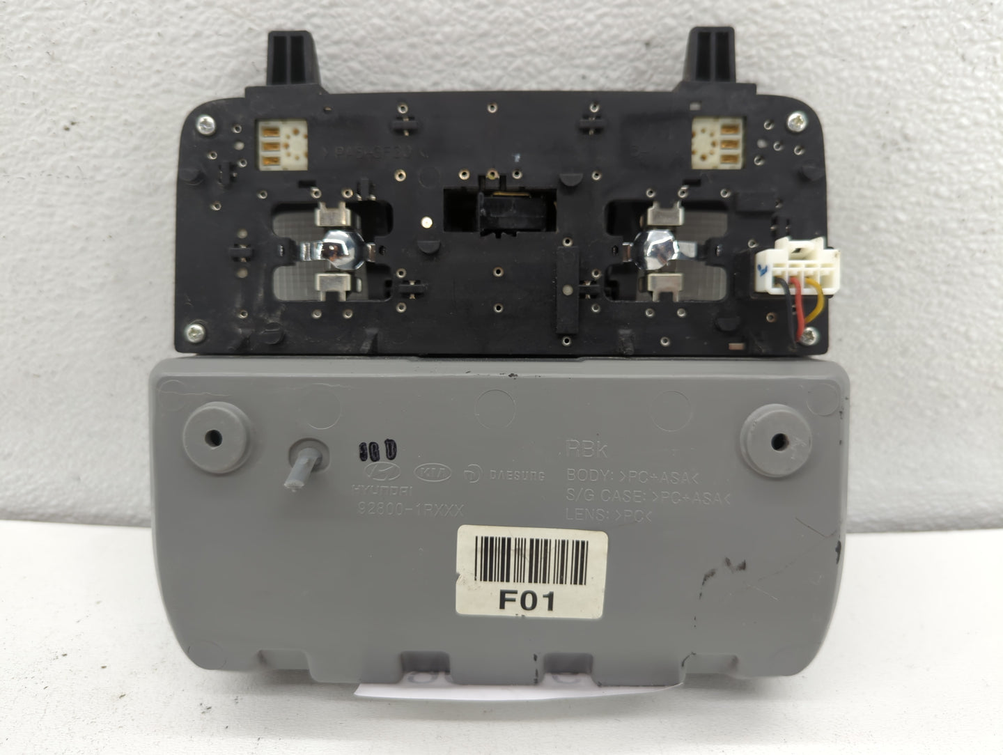 2016 Hyundai Veloster Overhead Roof Console - Oemusedautoparts1.com