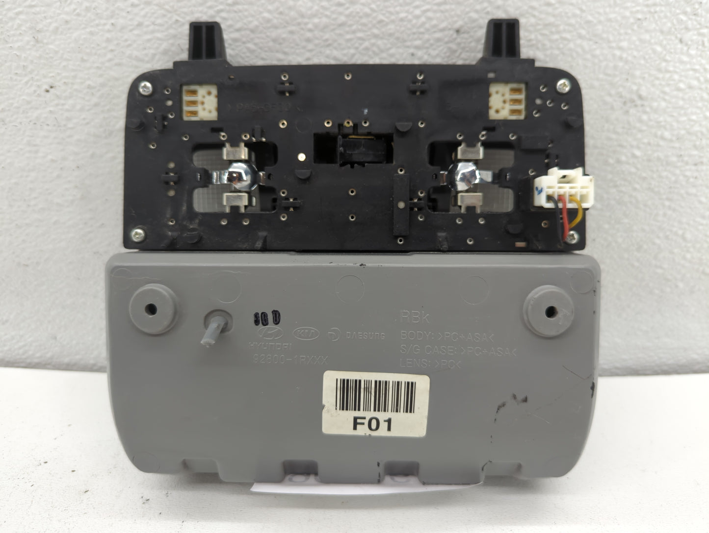2016 Hyundai Veloster Overhead Roof Console - Oemusedautoparts1.com