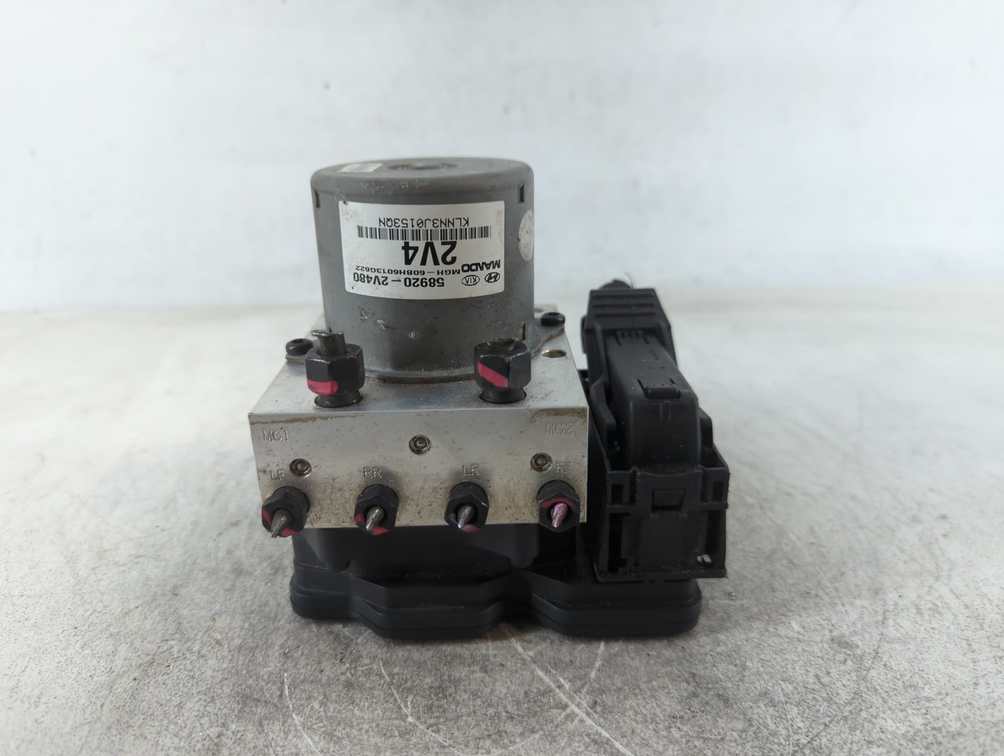 2015-2017 Hyundai Veloster ABS Pump Control Module Replacement P/N:58920-2V480 Fits Fits 2015 2016 2017 OEM Used Auto Parts 