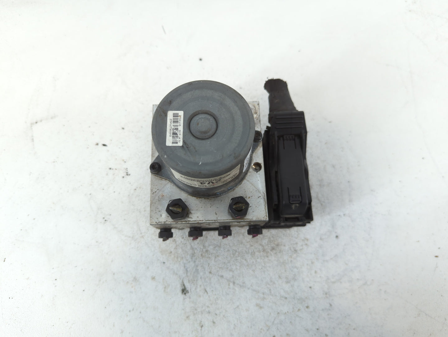 2015-2017 Hyundai Veloster ABS Pump Control Module Replacement P/N:58920-2V480 Fits Fits 2015 2016 2017 OEM Used Auto Parts 