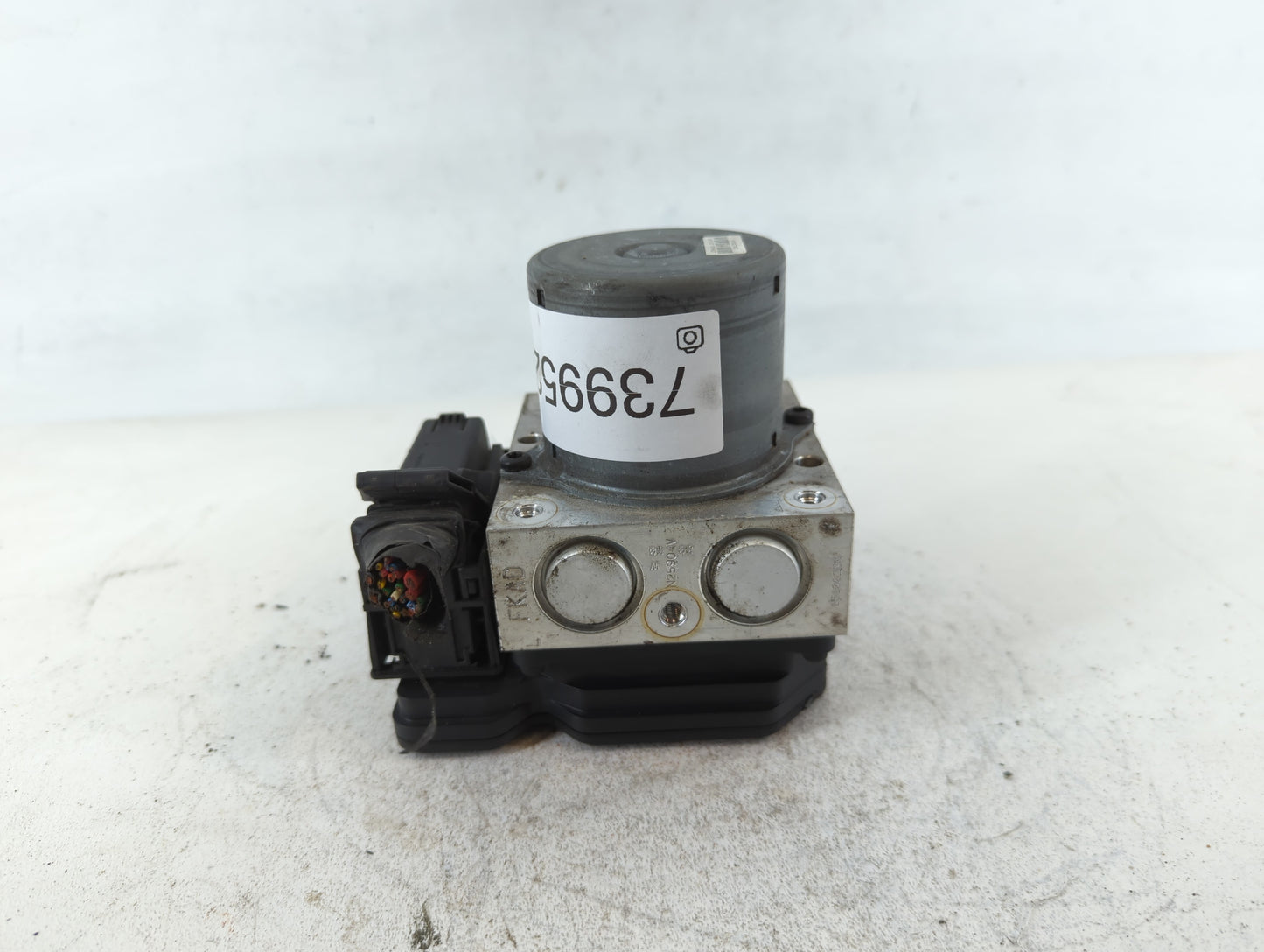 2015-2017 Hyundai Veloster ABS Pump Control Module Replacement P/N:58920-2V480 Fits Fits 2015 2016 2017 OEM Used Auto Parts 