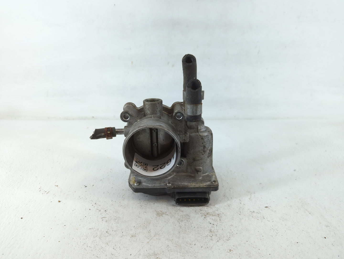 2012-2017 Hyundai Veloster Throttle Body P/N:35100-2B300 Fits Fits 2012 2013 2014 2015 2016 2017 2018 2019 OEM Used Auto Par