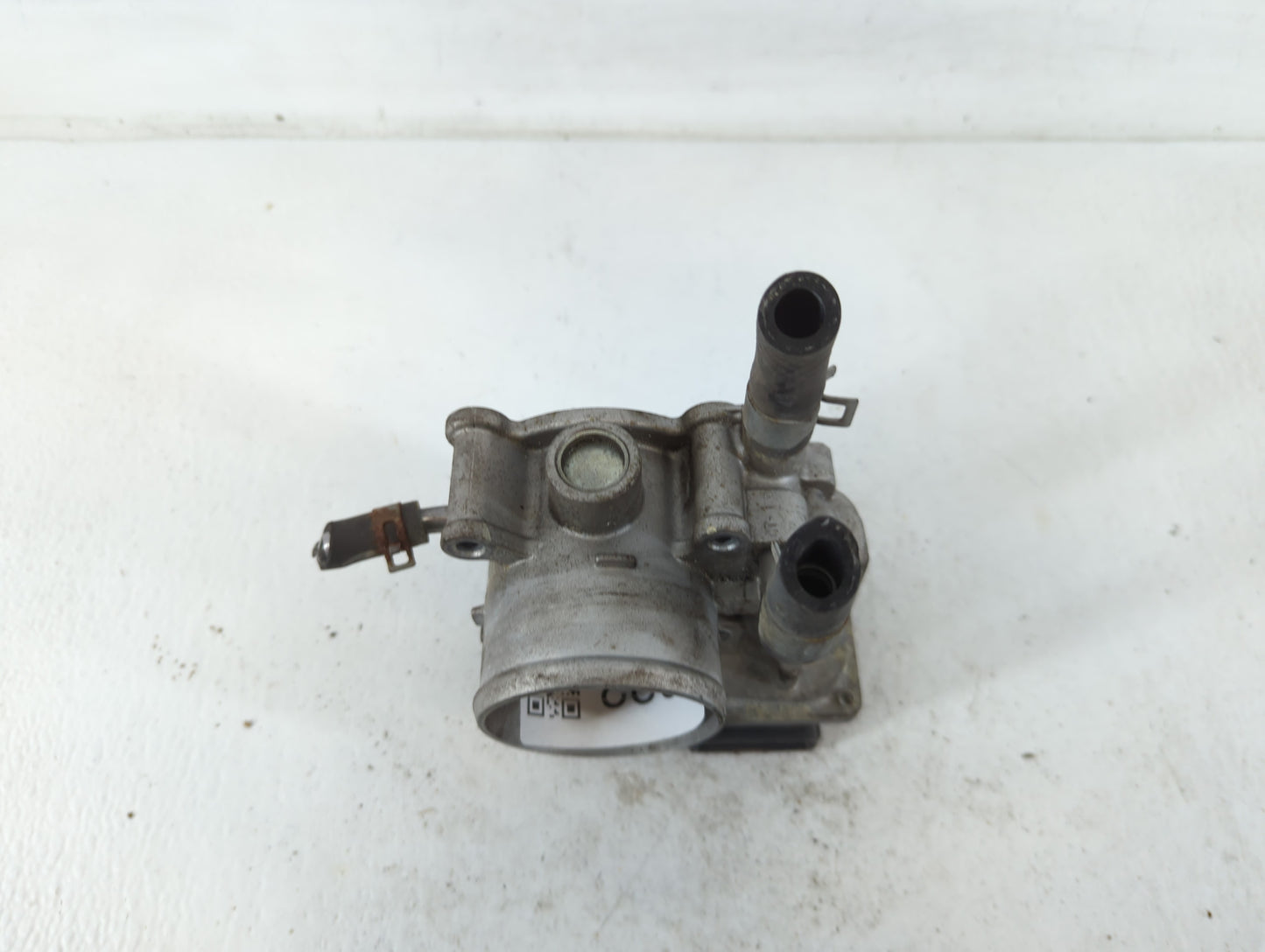 2012-2017 Hyundai Veloster Throttle Body P/N:35100-2B300 Fits Fits 2012 2013 2014 2015 2016 2017 2018 2019 OEM Used Auto Par