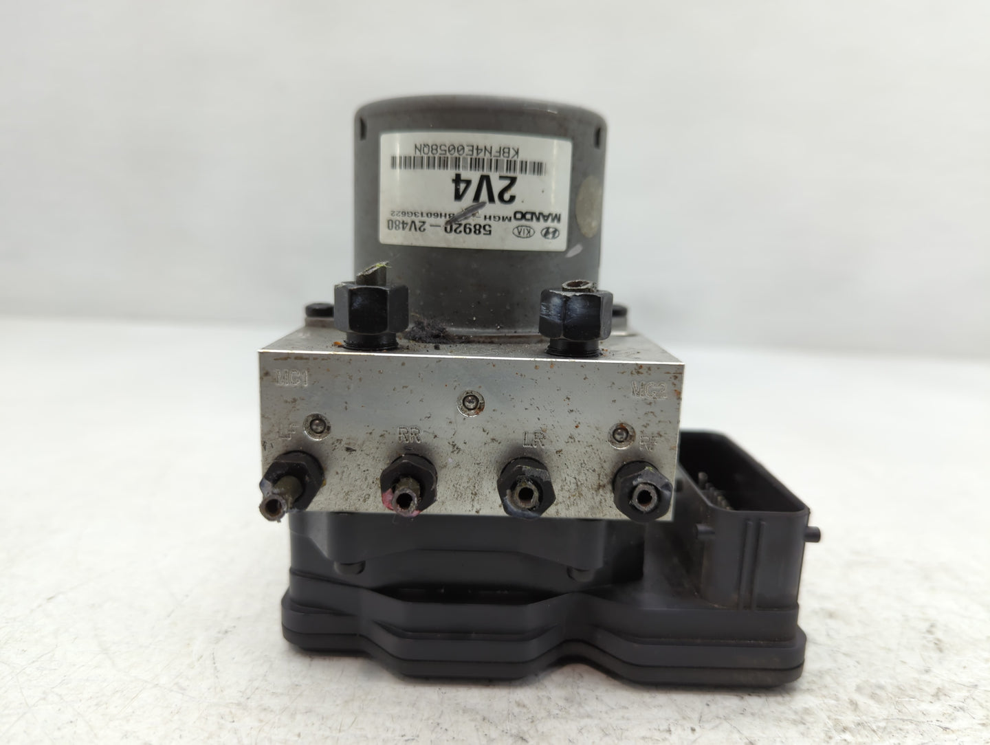 2015-2017 Hyundai Veloster ABS Pump Control Module Replacement P/N:58920-2V480 Fits Fits 2015 2016 2017 OEM Used Auto Parts 