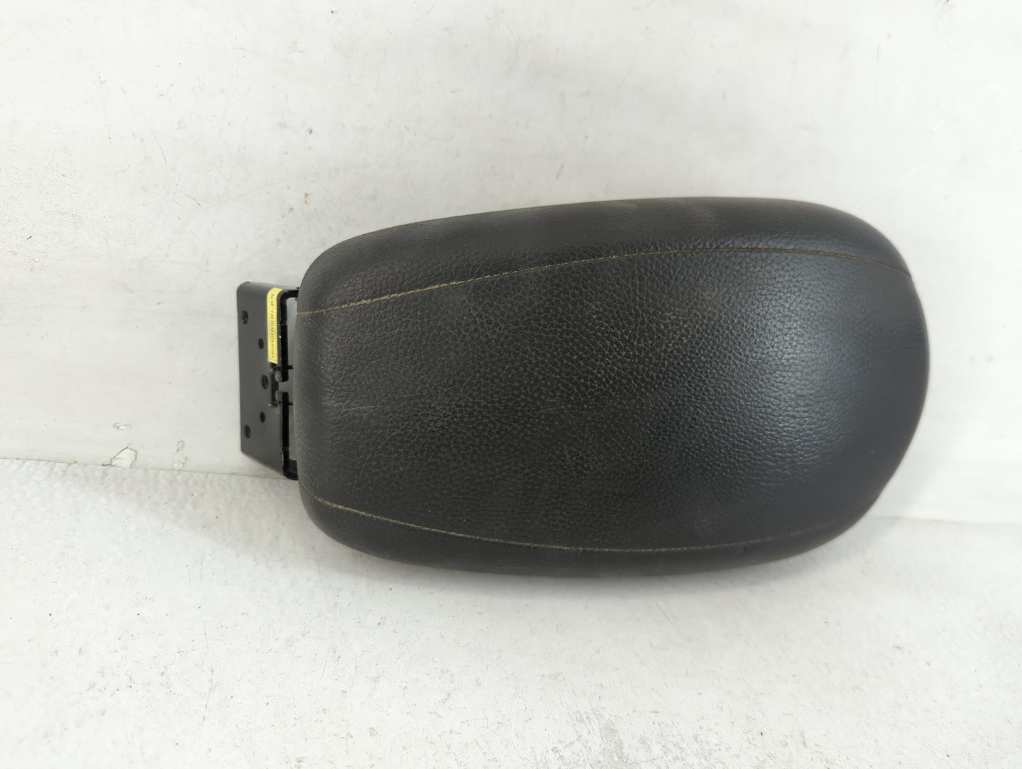 2016 Hyundai Veloster Center Console Armrest Cover Lid Fits OEM Used Auto Parts - Oemusedautoparts1.com