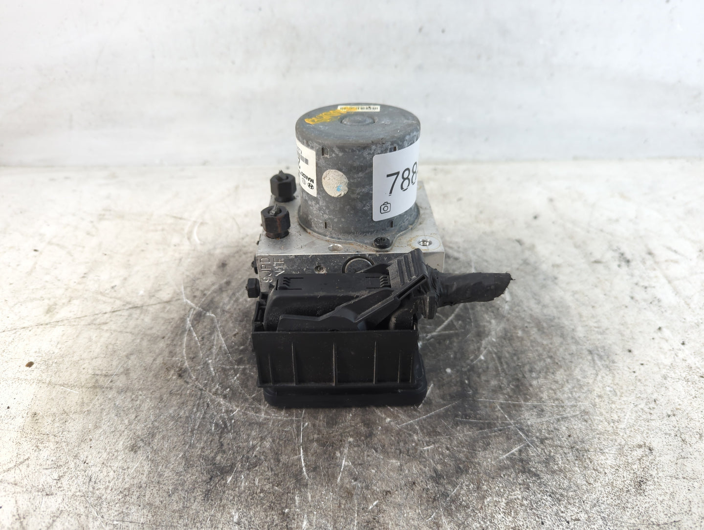2015-2017 Hyundai Veloster ABS Pump Control Module Replacement P/N:58920-2V480 Fits Fits 2015 2016 2017 OEM Used Auto Parts 