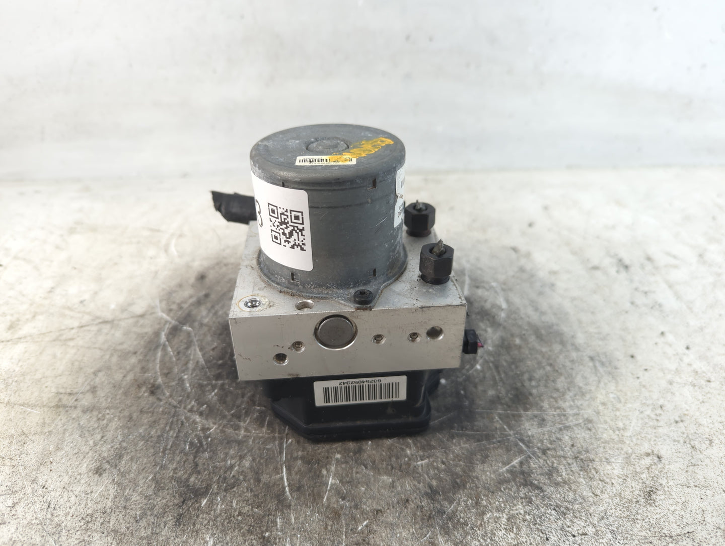 2015-2017 Hyundai Veloster ABS Pump Control Module Replacement P/N:58920-2V480 Fits Fits 2015 2016 2017 OEM Used Auto Parts 