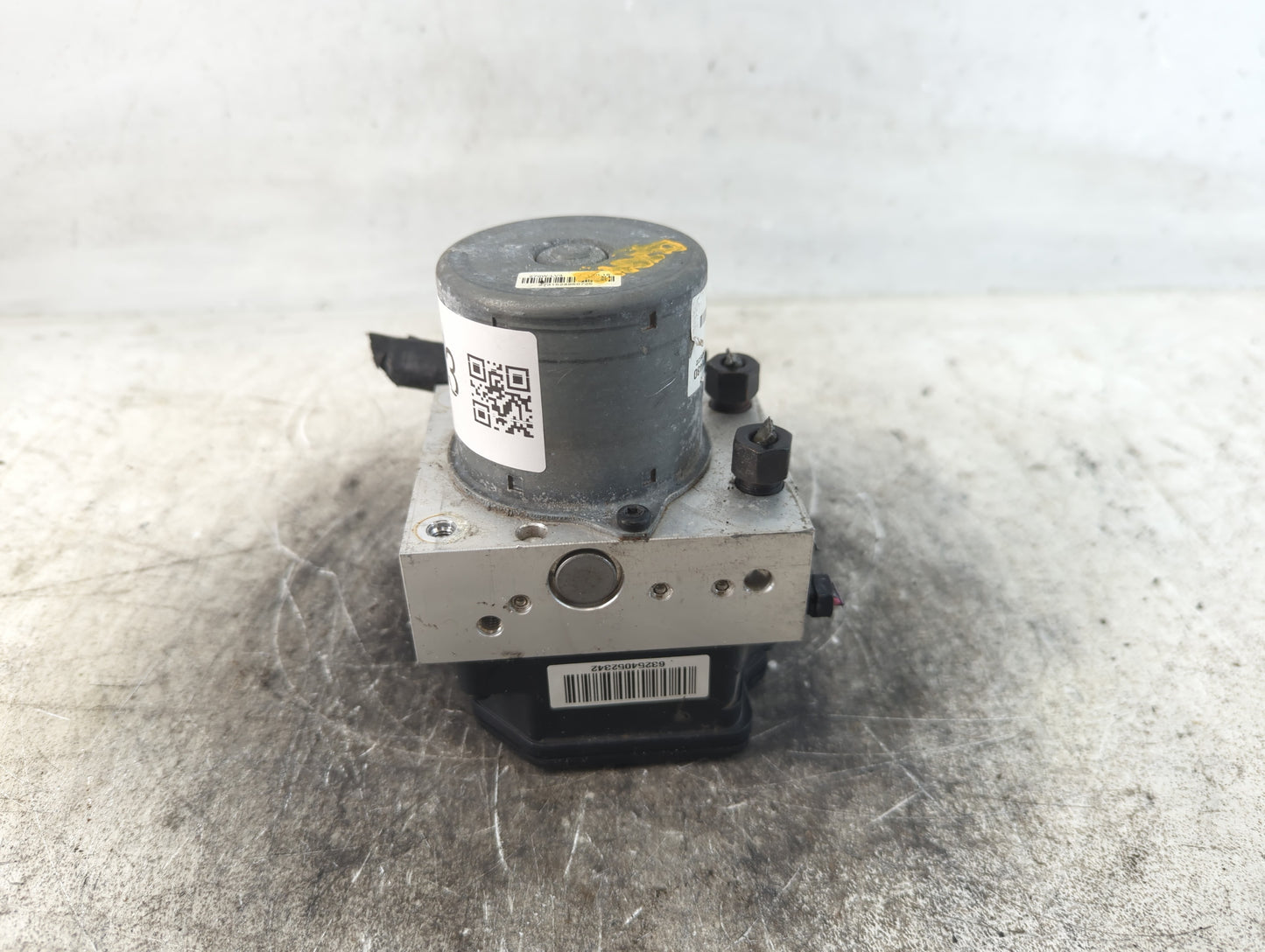 2015-2017 Hyundai Veloster ABS Pump Control Module Replacement P/N:58920-2V480 Fits Fits 2015 2016 2017 OEM Used Auto Parts 