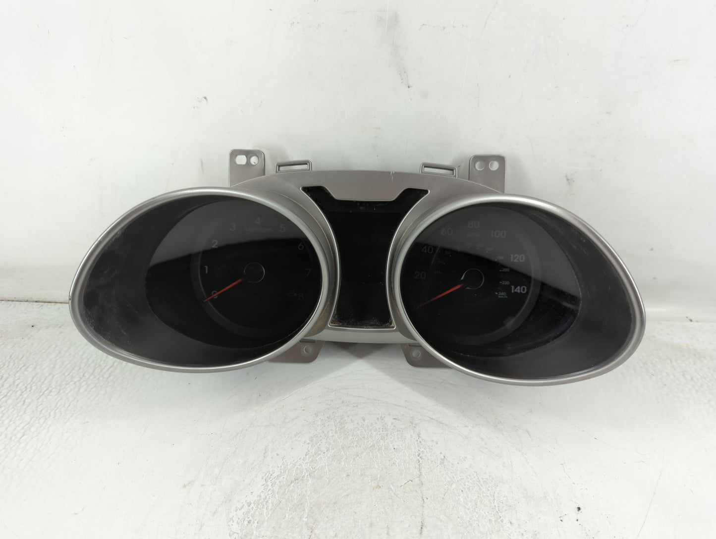 2016-2017 Hyundai Veloster Instrument Cluster Speedometer Gauges P/N:94031-2V201RDR Fits Fits 2016 2017 OEM Used Auto Parts 