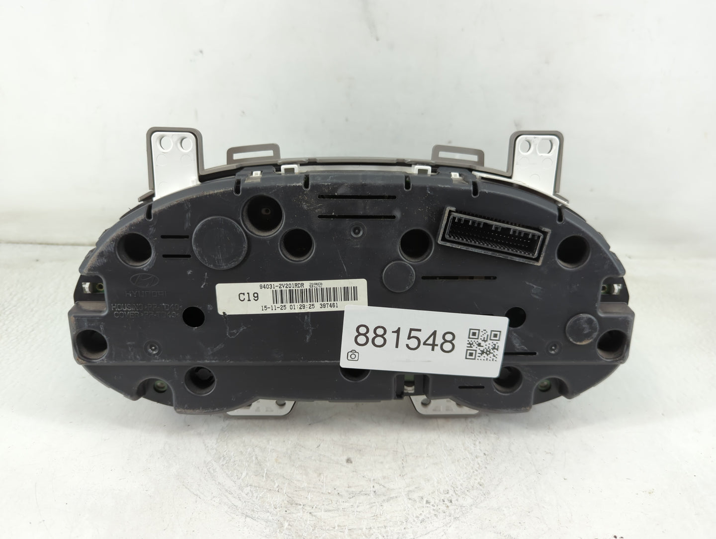 2016-2017 Hyundai Veloster Instrument Cluster Speedometer Gauges P/N:94031-2V201RDR Fits Fits 2016 2017 OEM Used Auto Parts 
