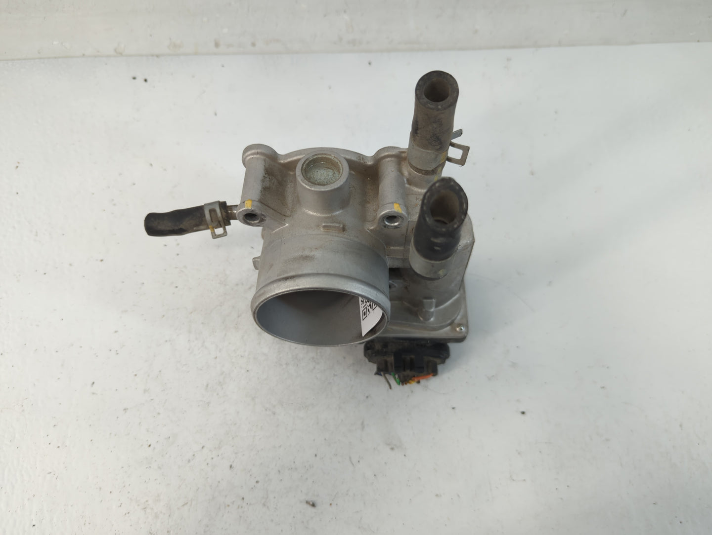 2012-2017 Hyundai Veloster Throttle Body P/N:35100-2B300 Fits Fits 2012 2013 2014 2015 2016 2017 2018 2019 OEM Used Auto Par