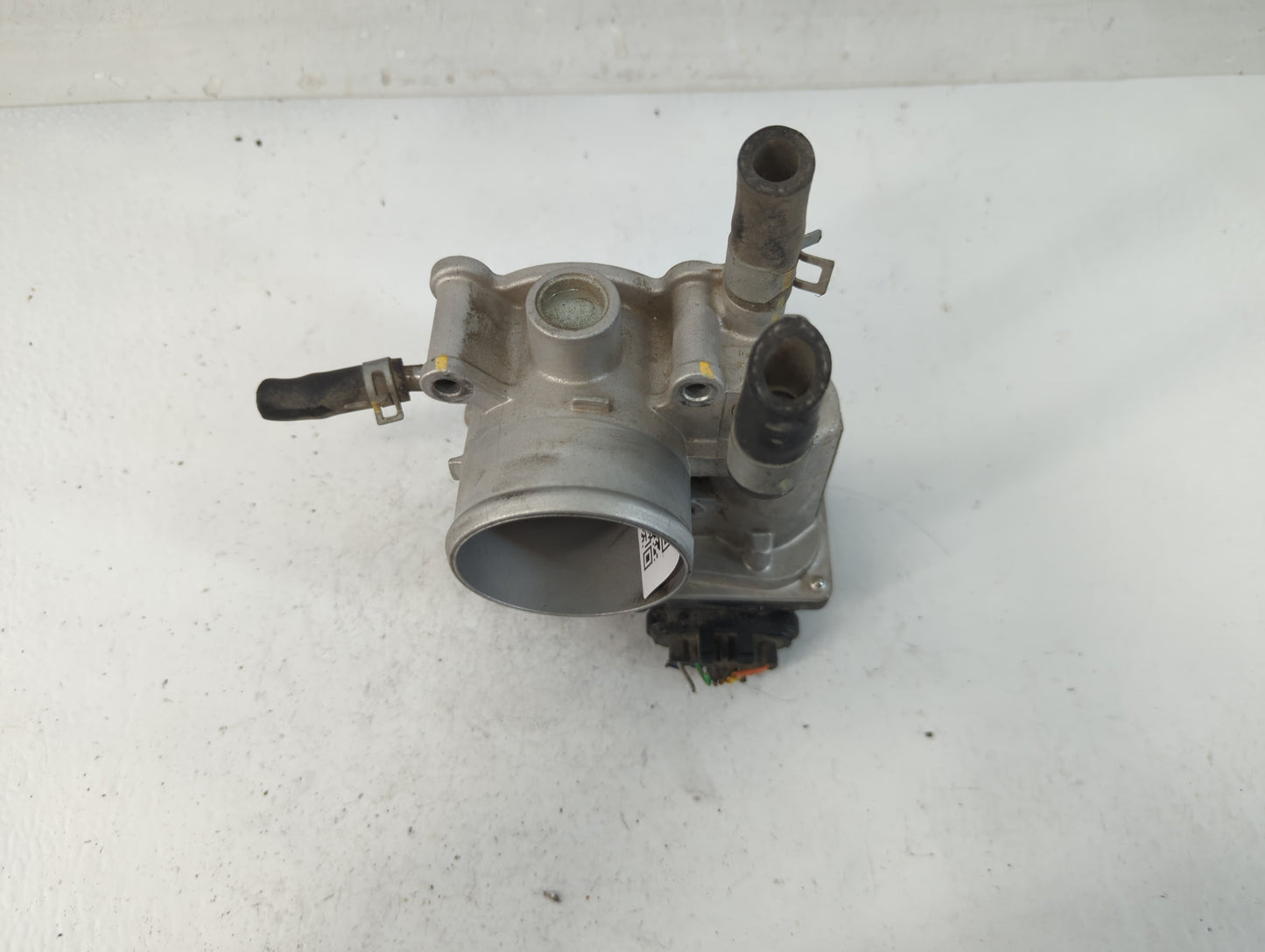 2012-2017 Hyundai Veloster Throttle Body P/N:35100-2B300 Fits Fits 2012 2013 2014 2015 2016 2017 2018 2019 OEM Used Auto Par