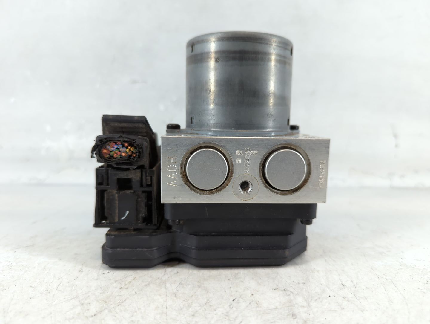 2015-2017 Hyundai Veloster ABS Pump Control Module Replacement P/N:58920-2V480 Fits Fits 2015 2016 2017 OEM Used Auto Parts 