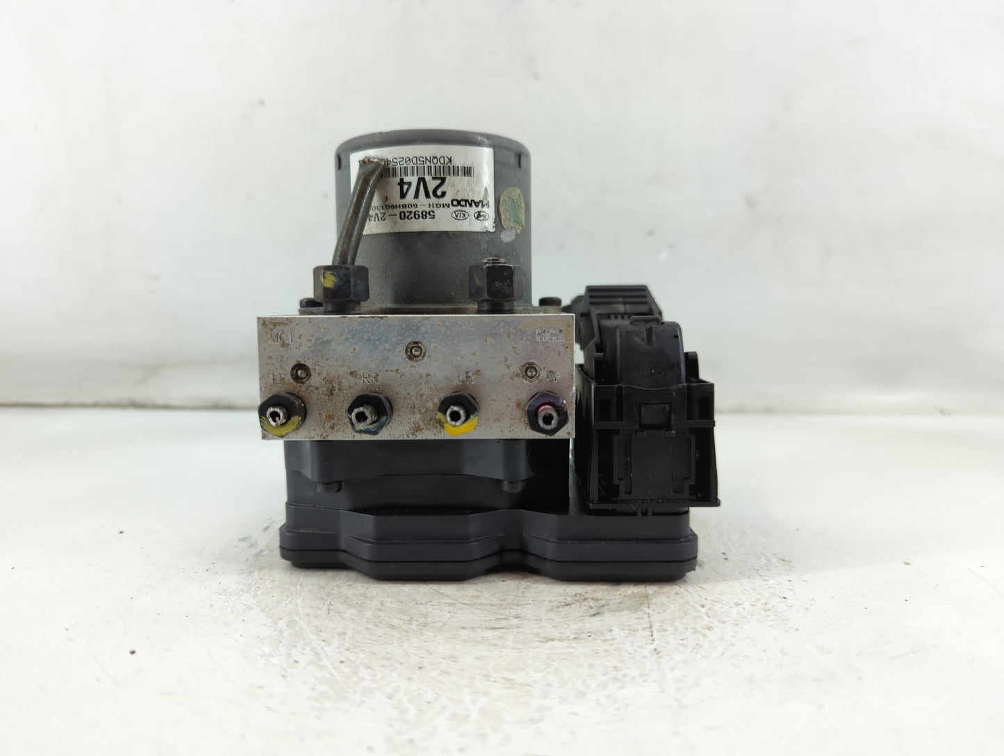2015-2017 Hyundai Veloster ABS Pump Control Module Replacement P/N:58920-2V480 Fits Fits 2015 2016 2017 OEM Used Auto Parts 