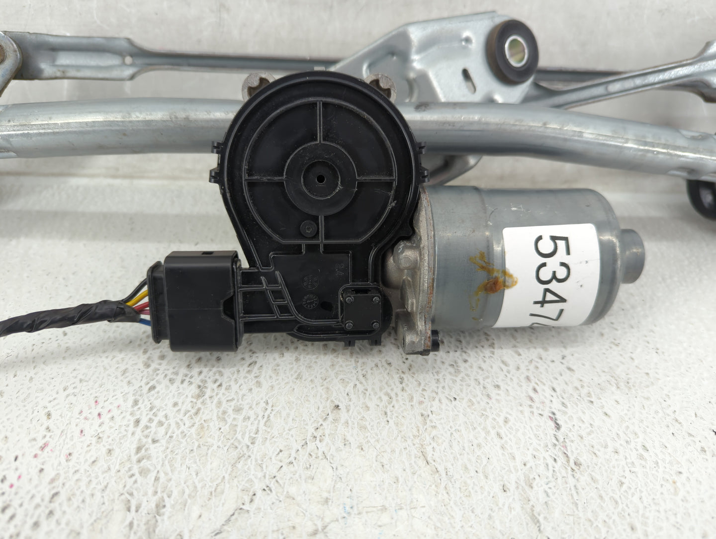2016 Infiniti I30 Front Windshield Wiper Motor P/N:F00S510410 Fits OEM Used Auto Parts - Oemusedautoparts1.com