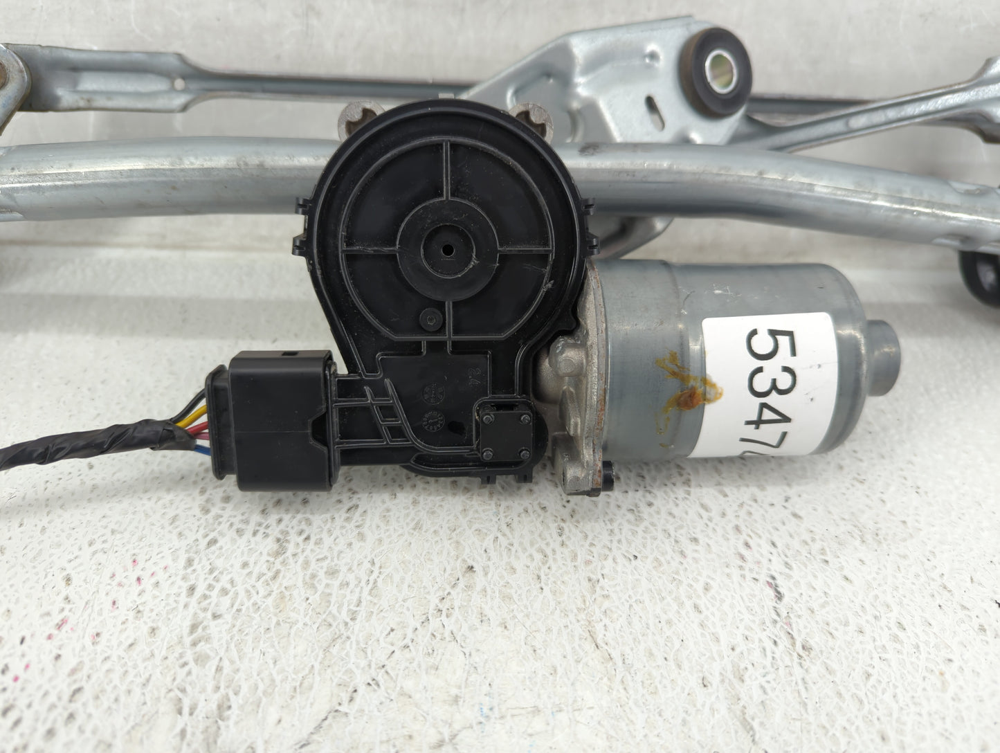 2016 Infiniti I30 Front Windshield Wiper Motor P/N:F00S510410 Fits OEM Used Auto Parts - Oemusedautoparts1.com
